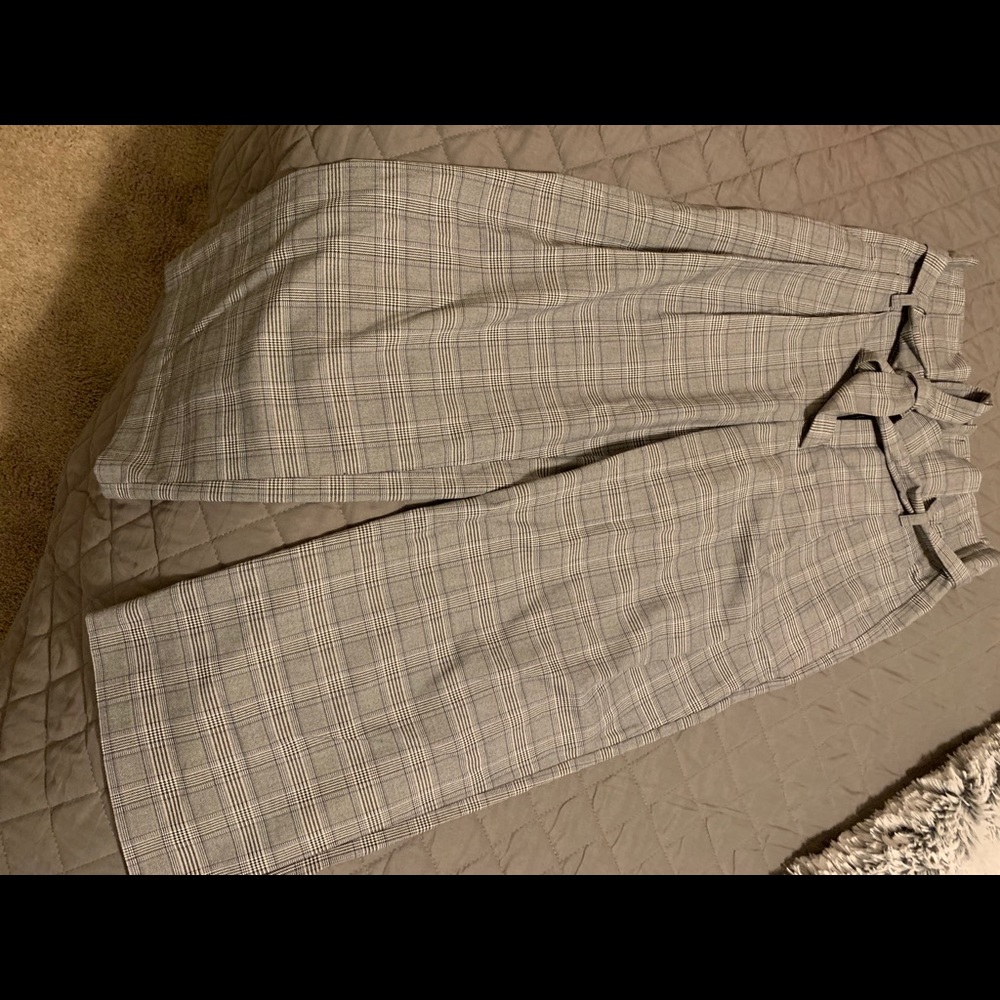 Plaid pants with belt